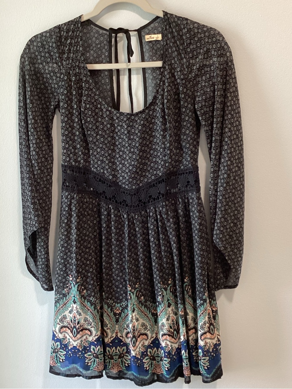 Hollister Black Long-Sleeve Mini Dress with Teal & Cream Border